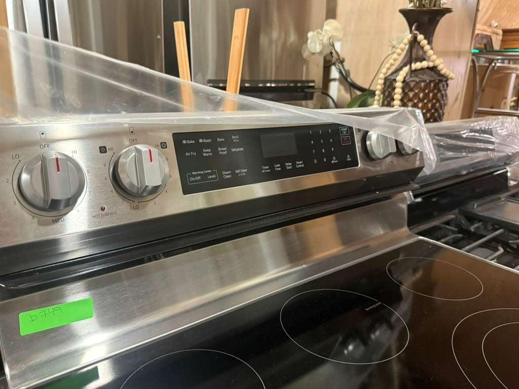 Samsung 30" Freestanding Electric Range with Air Fry – Stainless Steel