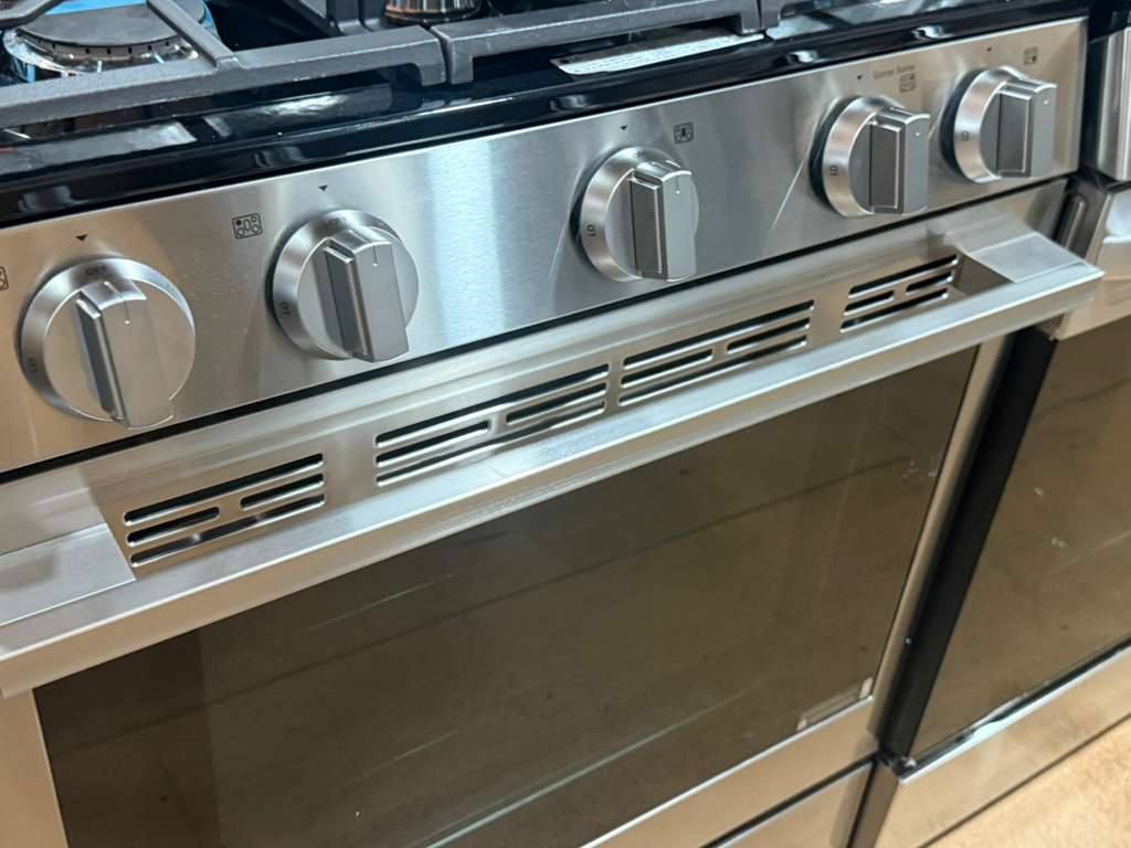 LG Freestanding Gas Range – Stainless Steel