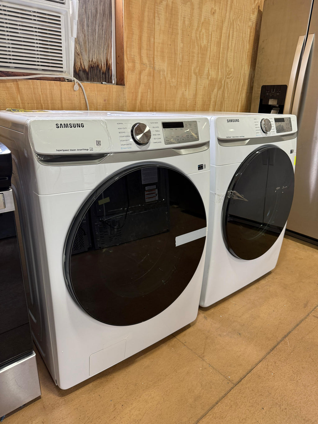 Samsung Front Load Washer & Dryer Set with Steam – White